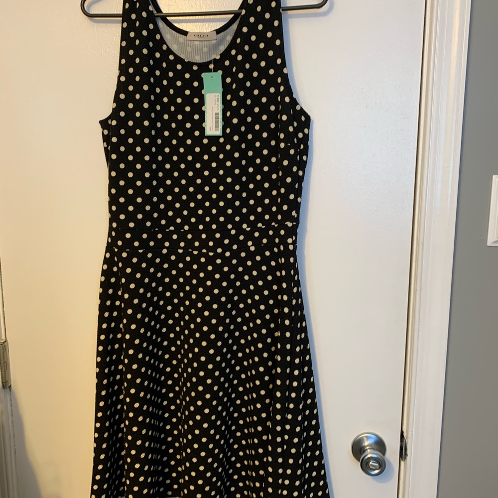 Dress - Picture 3 of 6